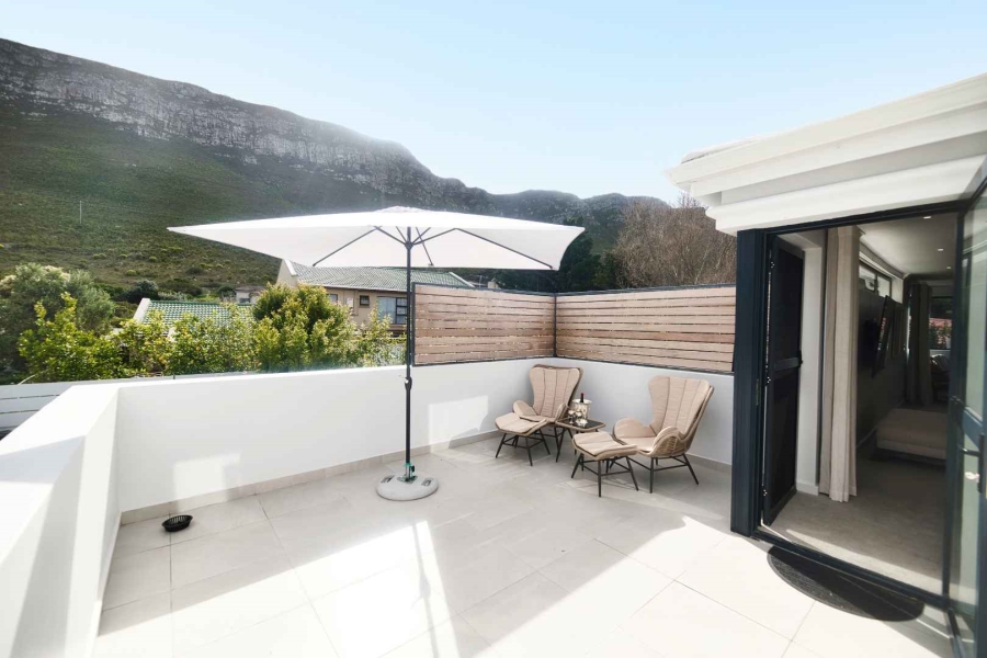 6 Bedroom Property for Sale in Hermanus Heights Western Cape